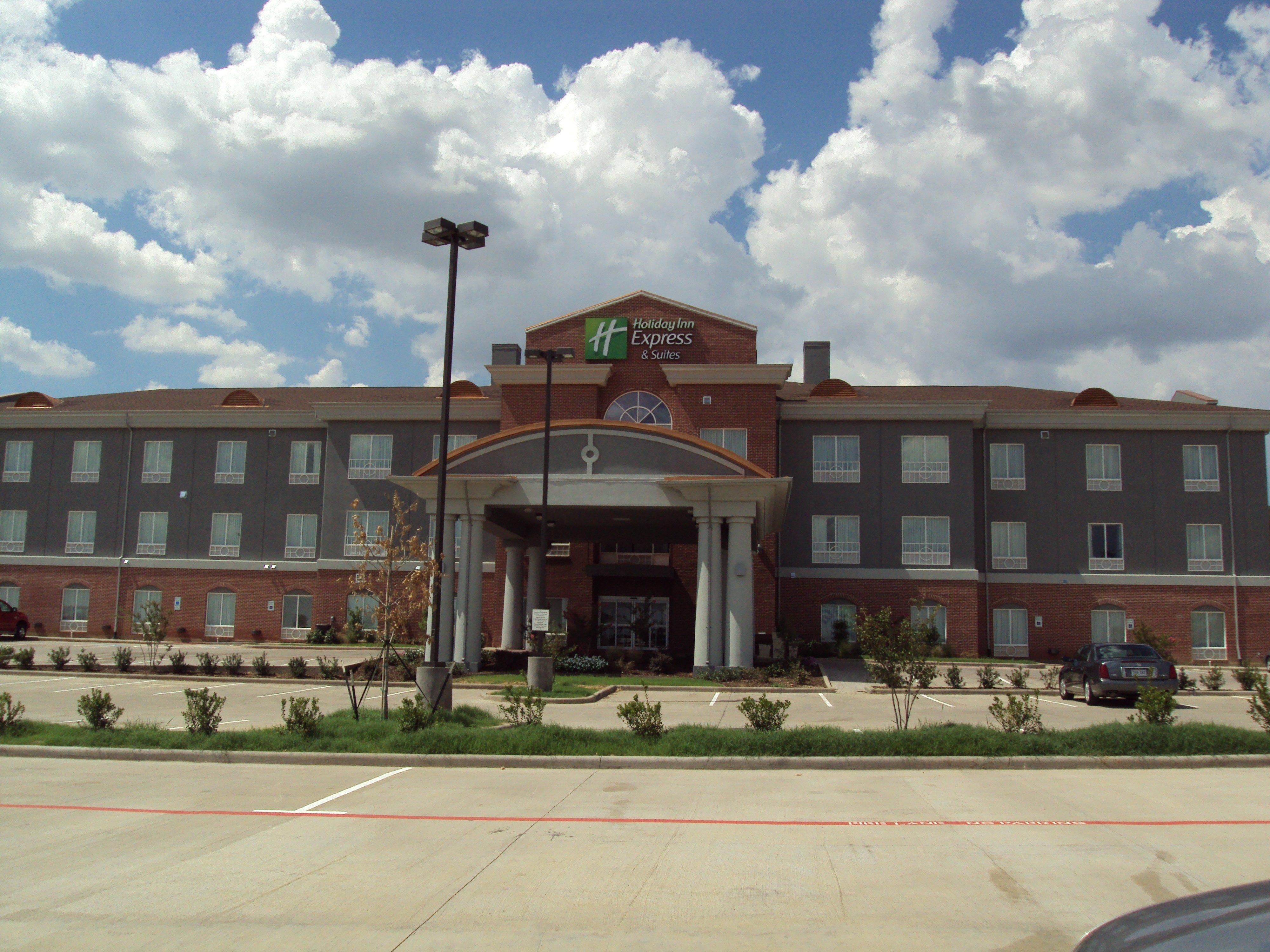 Holiday Inn Express & Suites Graham By Ihg Extérieur photo