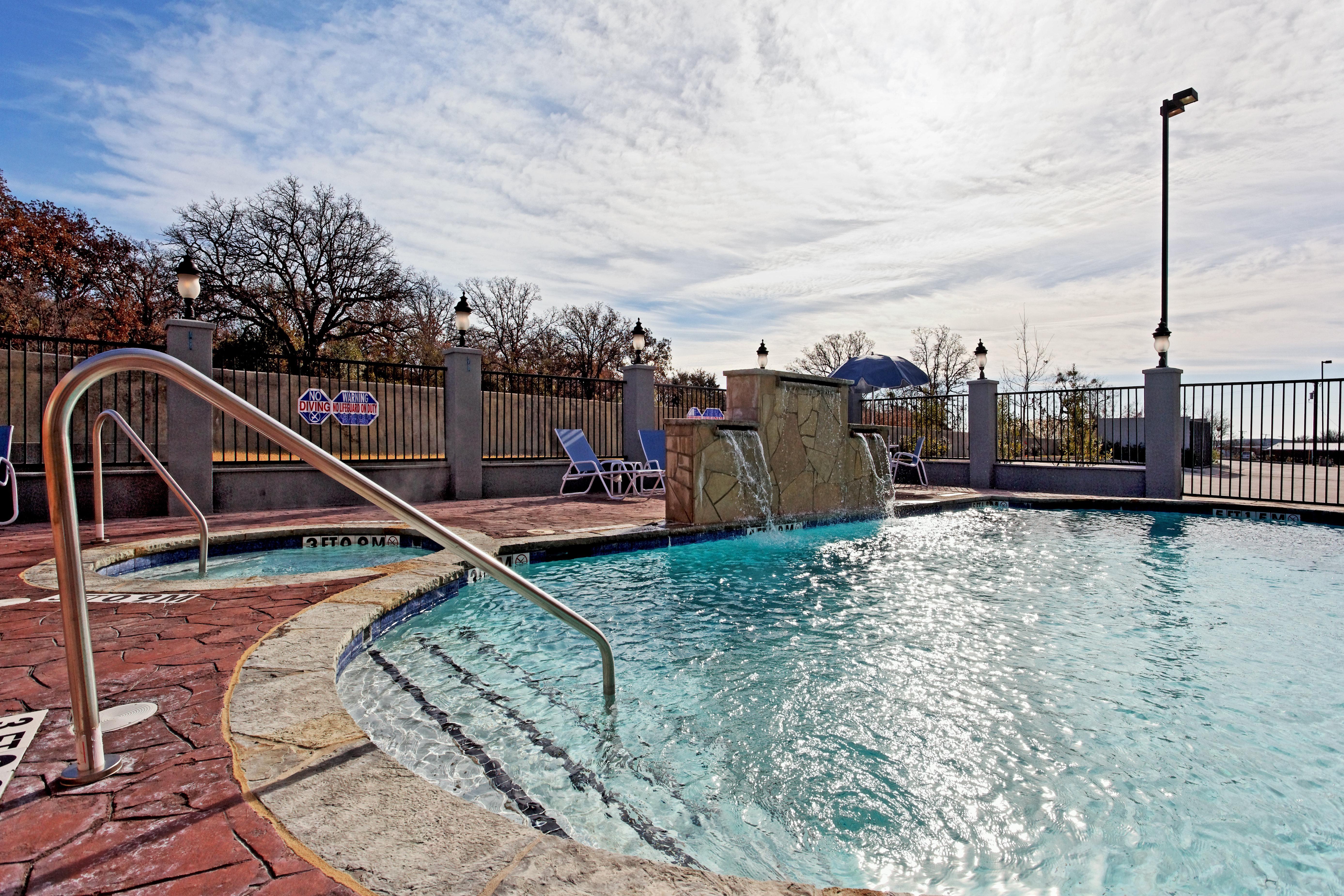 Holiday Inn Express & Suites Graham By Ihg Extérieur photo